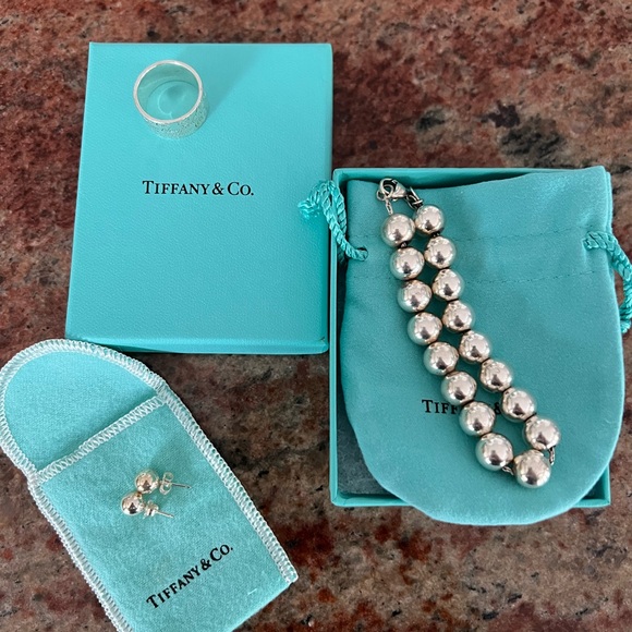 Tiffany Bracelet, matching earrings and ring - Picture 4 of 8